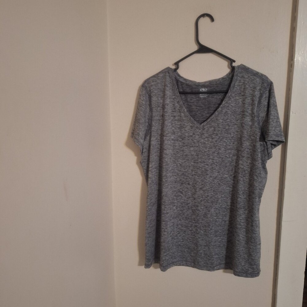 athletic grey shirt xxl